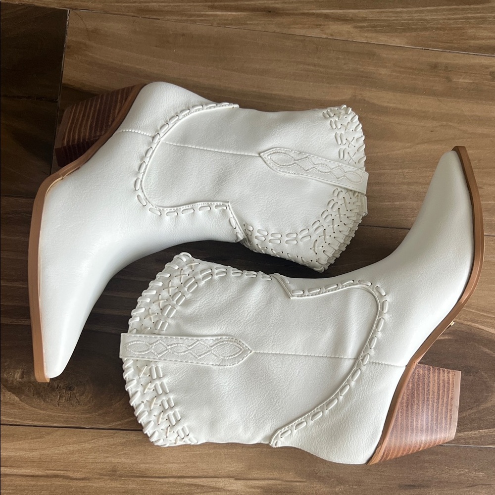 Billini White Ankle Boots with Tan Heel
